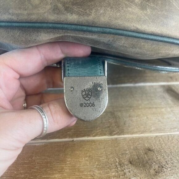 Ariat Western Teal Blue & Brown Leather Shoulder Bag Purse With Buckle Flap Clos - Picture 6 of 9